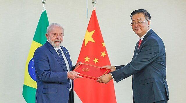 Braziliaanse Lula sluit vriendschap met de vijand van Amerika