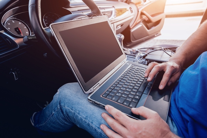 Nieuw onderzoek: elektrische voertuigen onbetrouwbaarder dan brandstofauto’s