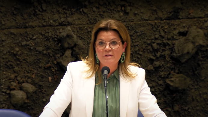 Christianne van der Wal, die als VVD-minister stikstofdwang doorvoerde, verlaat Haagse politiek
