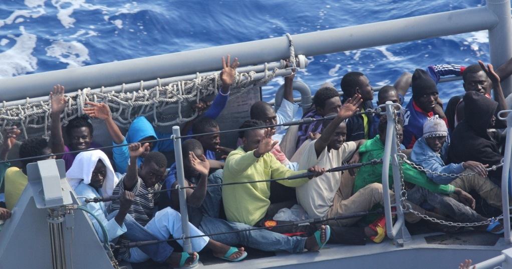 Nederland stroomt vol met asielzoekers: Den Haag dwingt gemeenten tot opvang