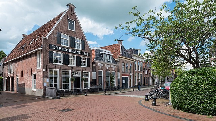 Dokkum zicht Wiki Commons