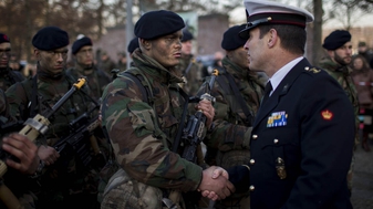 5 tekenen dat Defensie woke dreigt te worden