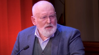 Frans Timmermans' nieuwste boek kan zelfs De Volkskrant niet warm maken
