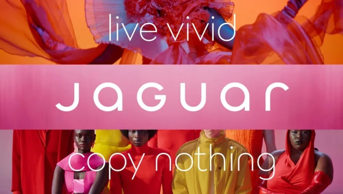 Waar Jaguar woke gaat, viert Volvo op verrassende wijze het gezin
