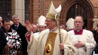 Hulpbisschop Jan Hendriks beveelt Mars voor het Leven aan