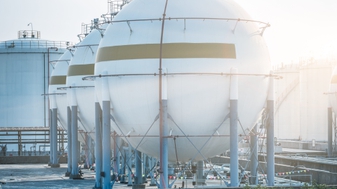 Hoe de Groenen grote energiemaatschappijen van binnenuit neerhalen