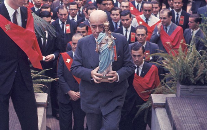 Dertig jaar later: Viering van Plinio Corrêa de Oliveira als contrarevolutionair gericht op de triomf van Onze Lieve Vrouw