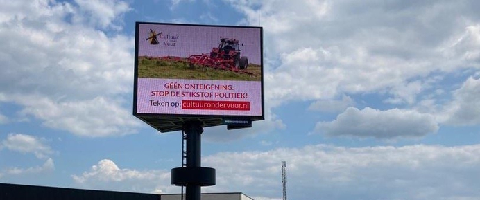 Video: Onze stikstofpetitie op reusachtige billboards bereikt 8 MILJOEN Nederlanders!