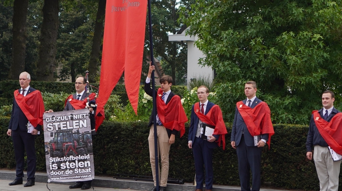 De straat op! Cultuur onder Vuur steunt de boeren