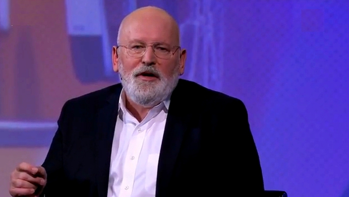 Frans Timmermans wil uw kinderen opvoeden: staatsopvang vanaf twee jaar