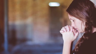 Bidden bij de abortuskliniek? Neem deel aan gratis cursus!