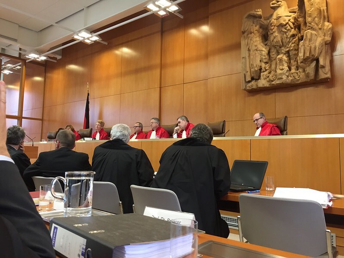 Pro-abortus kandidaat voor Duits Hooggerechtshof trekt zich terug: overwinning voor het ongeboren kind