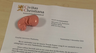 Geweten wordt aangesproken: pro-abortus politici vallen over onze pop van ongeboren kind