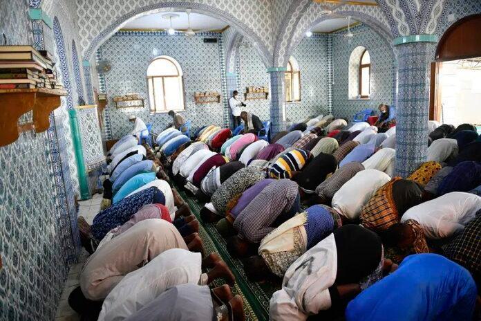 Ramadan versnelt zelfislamisering van Nederland