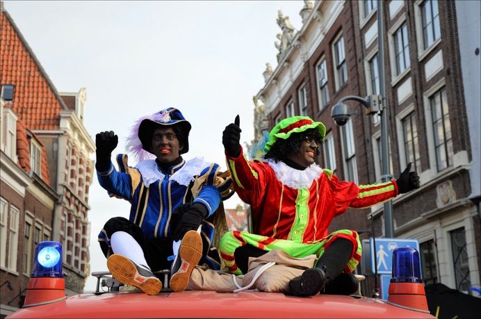 Zes verschrikkelijke dingen die Bol.com verkoopt terwijl Zwarte Piet verbannen wordt