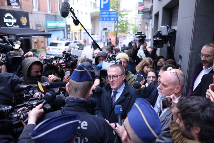 Linkse burgemeester stopt conservatief congres NatCon in bananenrepubliek Brussel