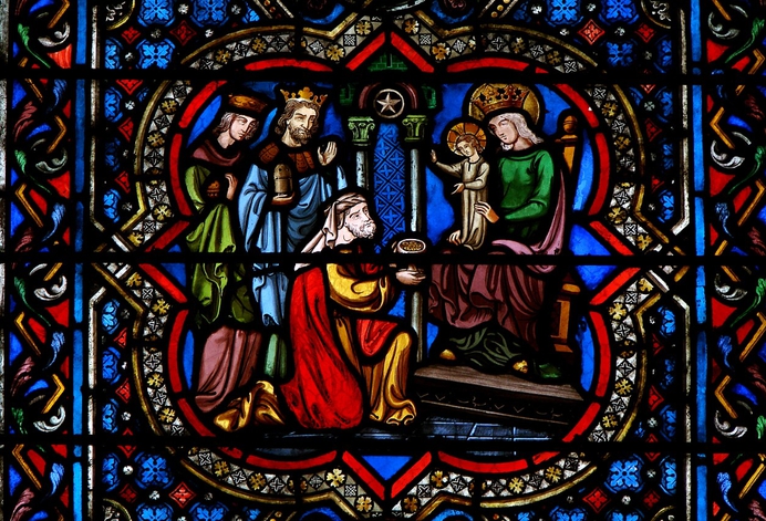 Glas-in-loodramen van Notre Dame in gevaar door modernistische vernielzucht van Macron