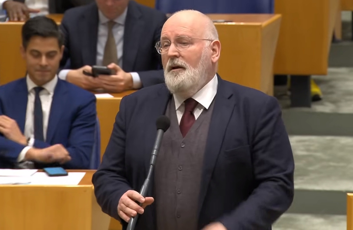Frans Timmermans doet de tenen krommen als oppositieleider