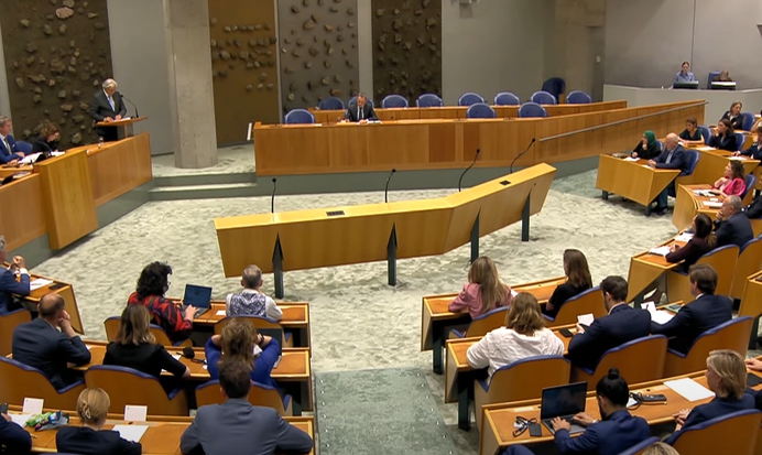 Hoop gloort: komt dankzij Frans Timmermans het strengste asielbeleid er dan toch?