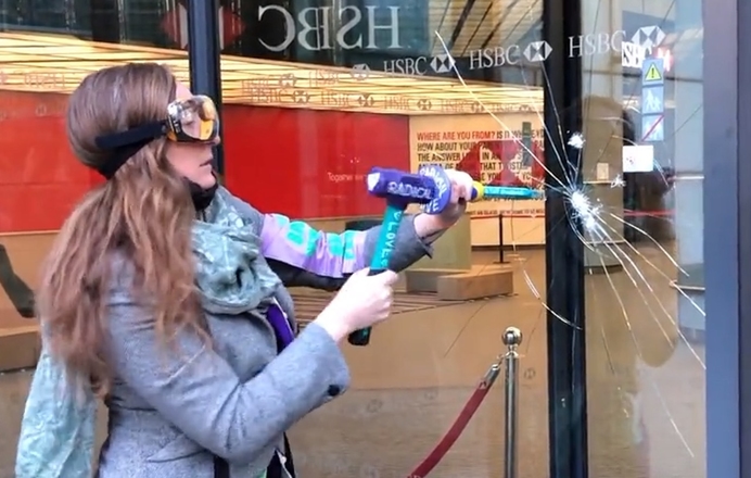 Geweld dreigt: Extinction Rebellion chanteert Rabobank met ultimatum