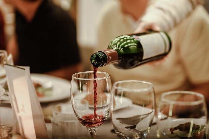 Gratis wijn in een nieuw Italiaans restaurant doet het onmogelijke