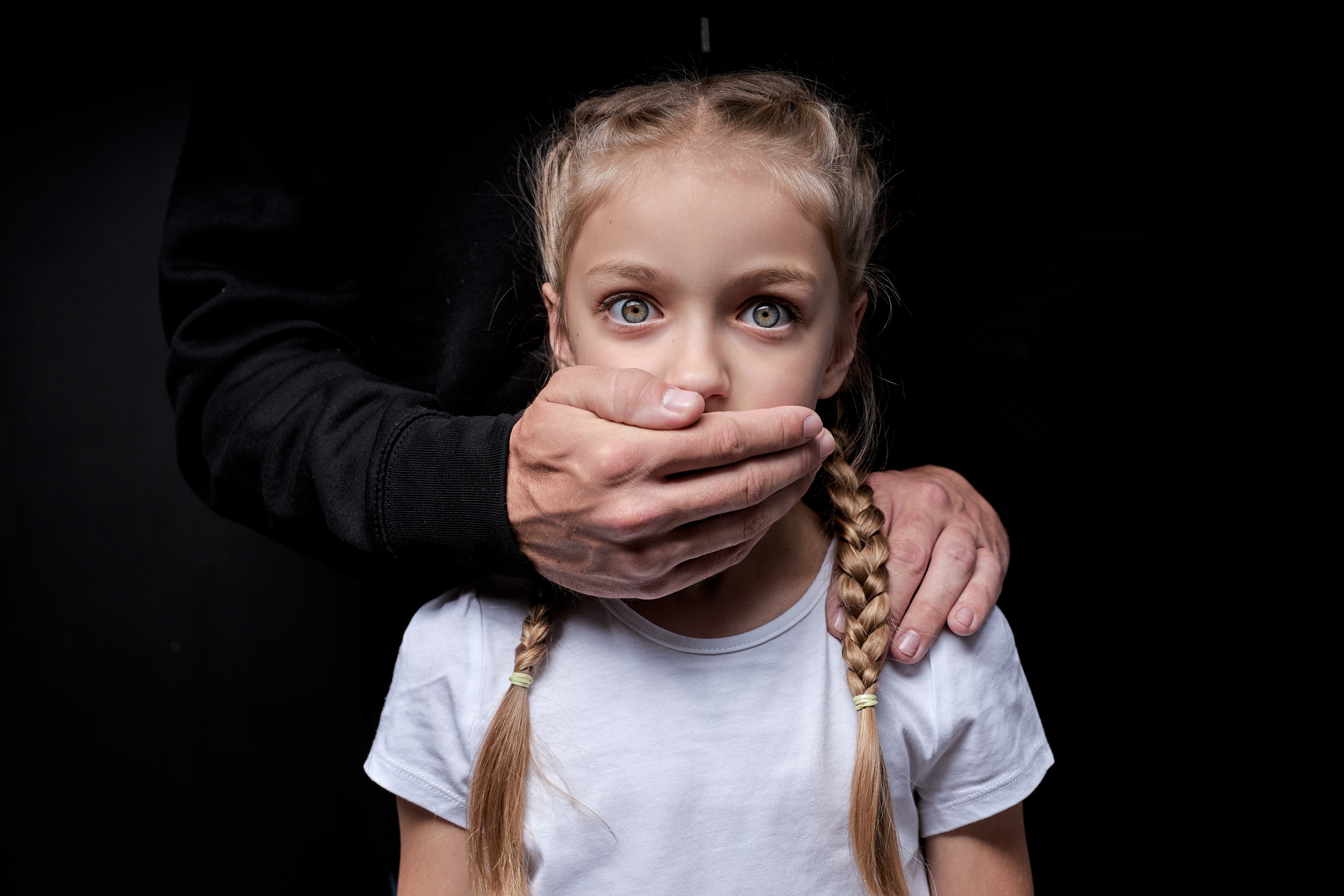 Waarom gesimuleerde ontucht met minderjarigen juist géén oplossing is voor pedofilie