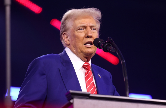 Trump gebruikt eerste dag als president voor maatregelen tegen gender