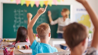 Overheid komt met meldpunt voor ‘anti-lhbt denkbeelden’ op scholen