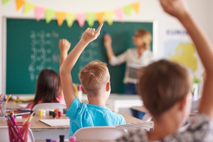 Overheid komt met meldpunt voor ‘anti-lhbt denkbeelden’ op scholen