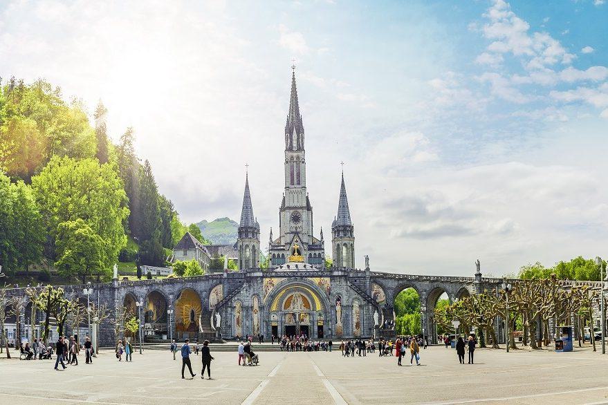 De bijzondere missie van Sint-Bernadette, zieneres van Lourdes