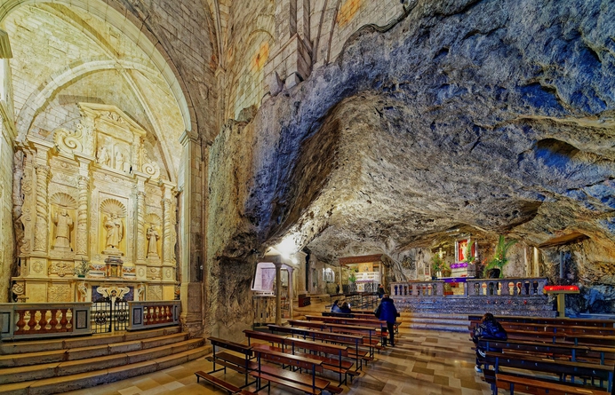 De aartsengel Sint-Michaël verschijnt op Monte Gargano