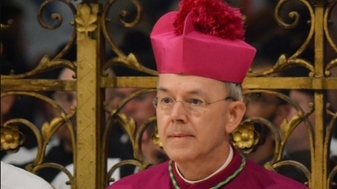 Oproep tot een wereldwijde kruistocht van gebed voor het komende conclaaf