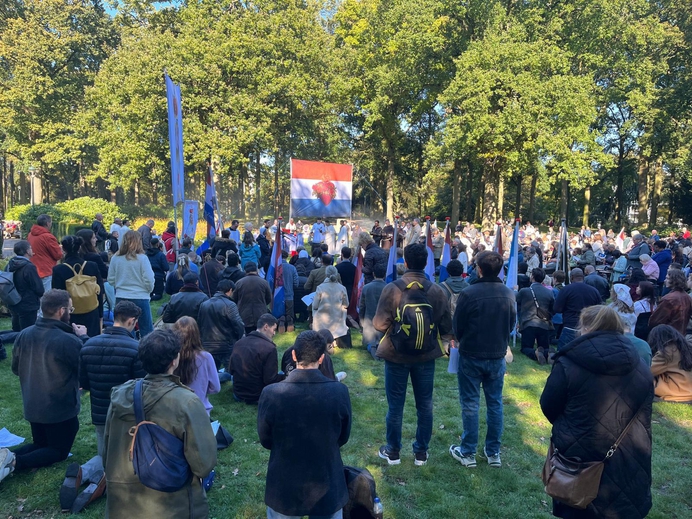 Rosary rally1