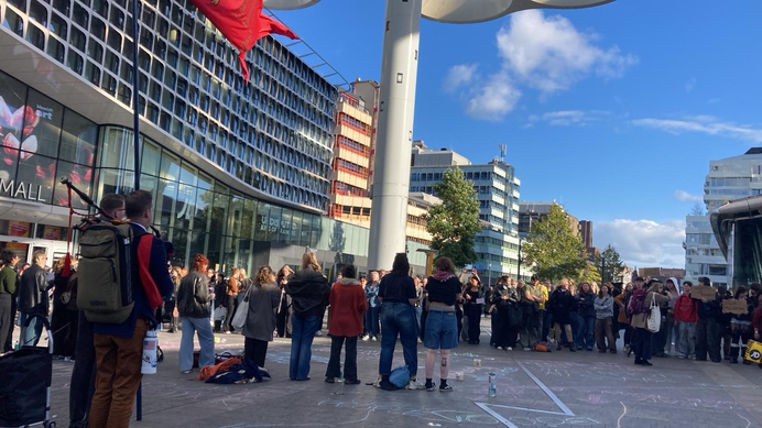 De straat op in Utrecht: Wanhopige abortusvoorstanders slaan tevergeefs op pannen