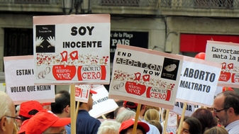 Schokkend: pro-life wakers in Spanje kunnen straks een jaar de cel in