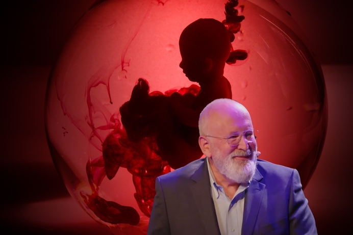Frans Timmermans wil misdaad van abortus witwassen