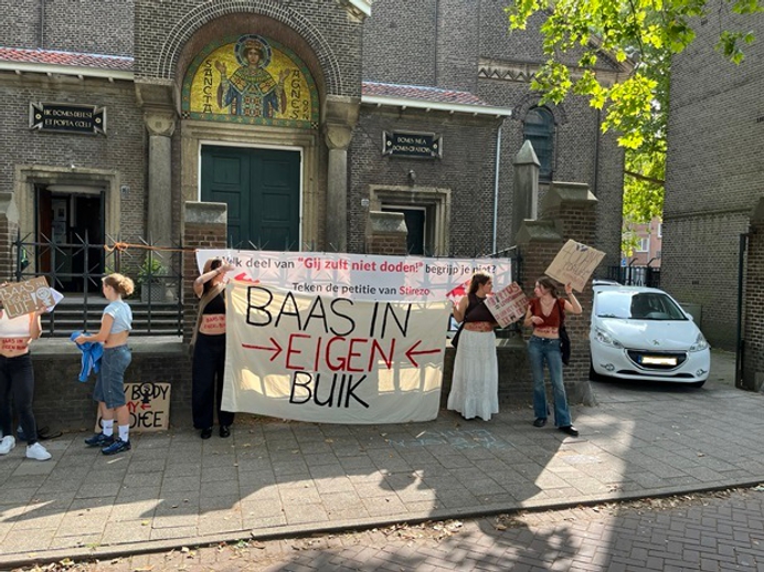 Protest 40 DFL conferentie