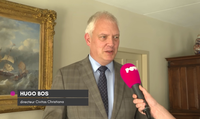Hugo Bos bij Powned: ‘God Zélf werd beledigd bij de openingsceremonie van de Olympische Spelen’