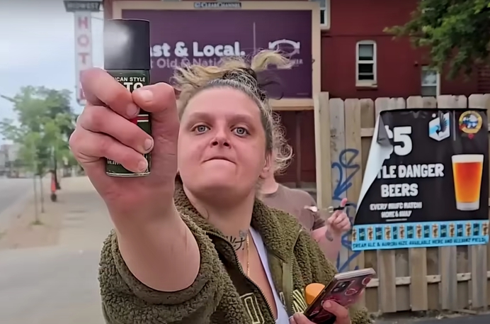 Abortusvoorstander valt jonge pro-lifers aan met pepperspray