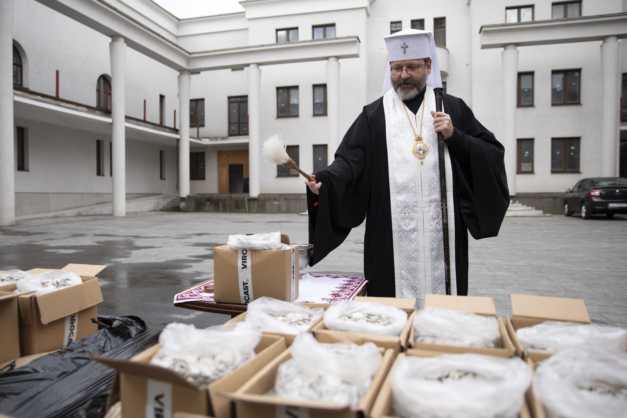 'Spiritual weapon for Ukraine': Head of Ukrainian Greek Catholics blesses one million medals for soldiers, victims and students