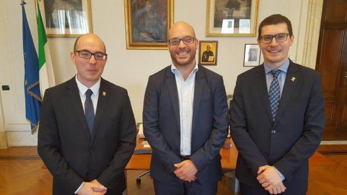 8,000 signatures in support of the Italian Family Minister