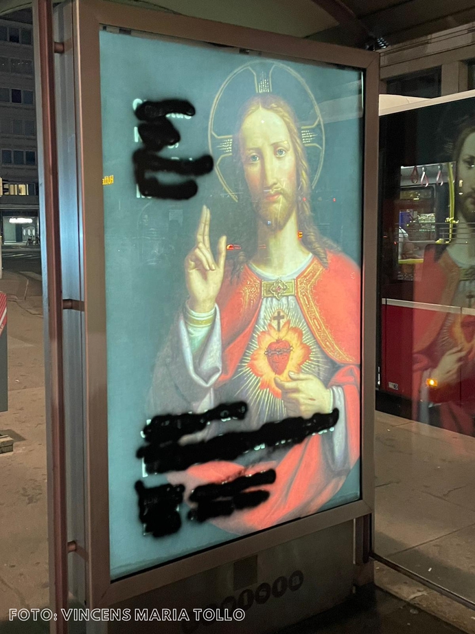 Foto Vincens Maria Tollo In front of the Vienna Opera House
