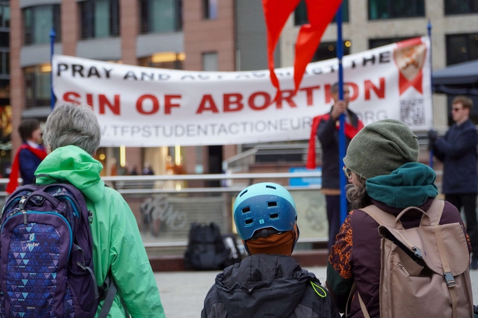 In Frankfurt, an Appeal for the Defense of the Innocent Human Life