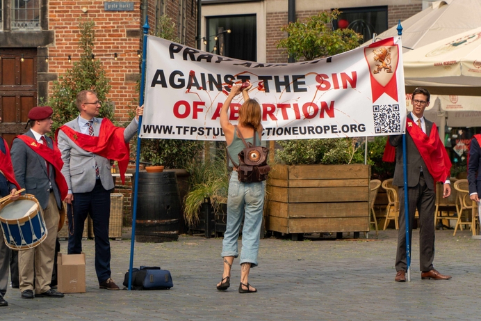 'With no arguments, all that was left for an abortion advocate to do was use ketchup!'